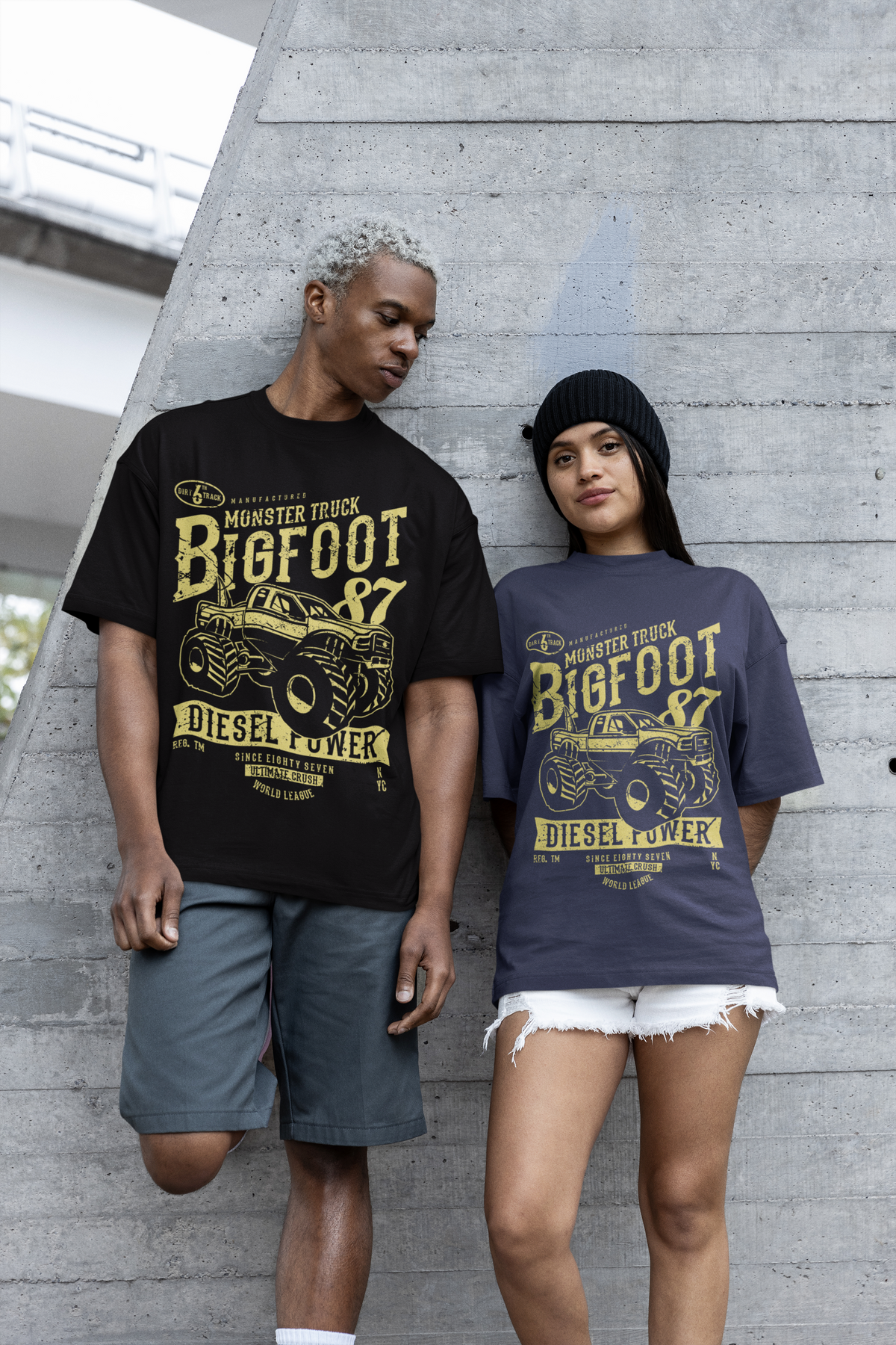 Bigfoot '87 – Monster Truck Legacy Unisex Oversized T-Shirt